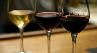 Enoteca Rossorubino: Corso Base di Avvicinamento al Vino