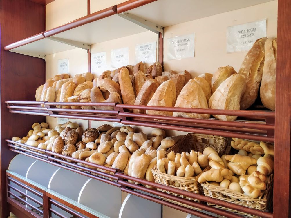 Il Piccolo Forno Bread shops and bakeries in Pinerolo Typical